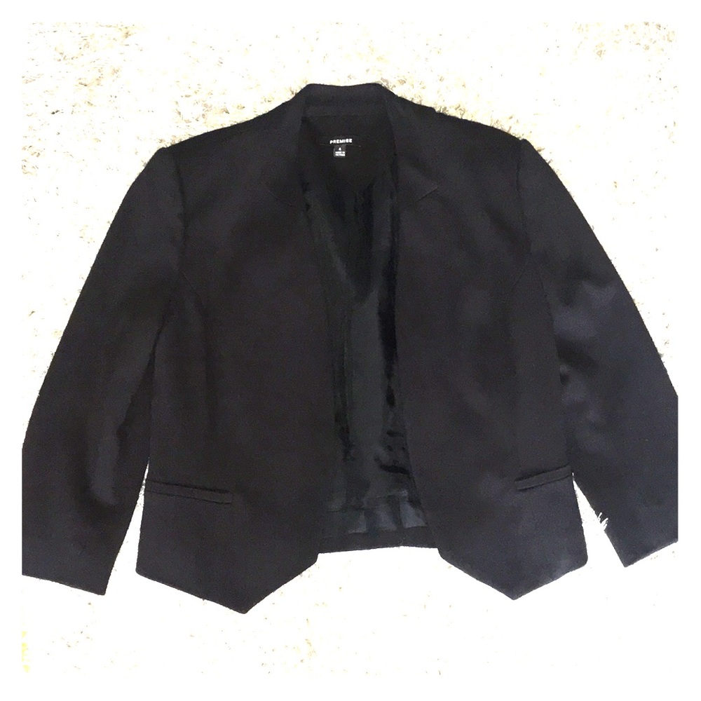 Short black blazer